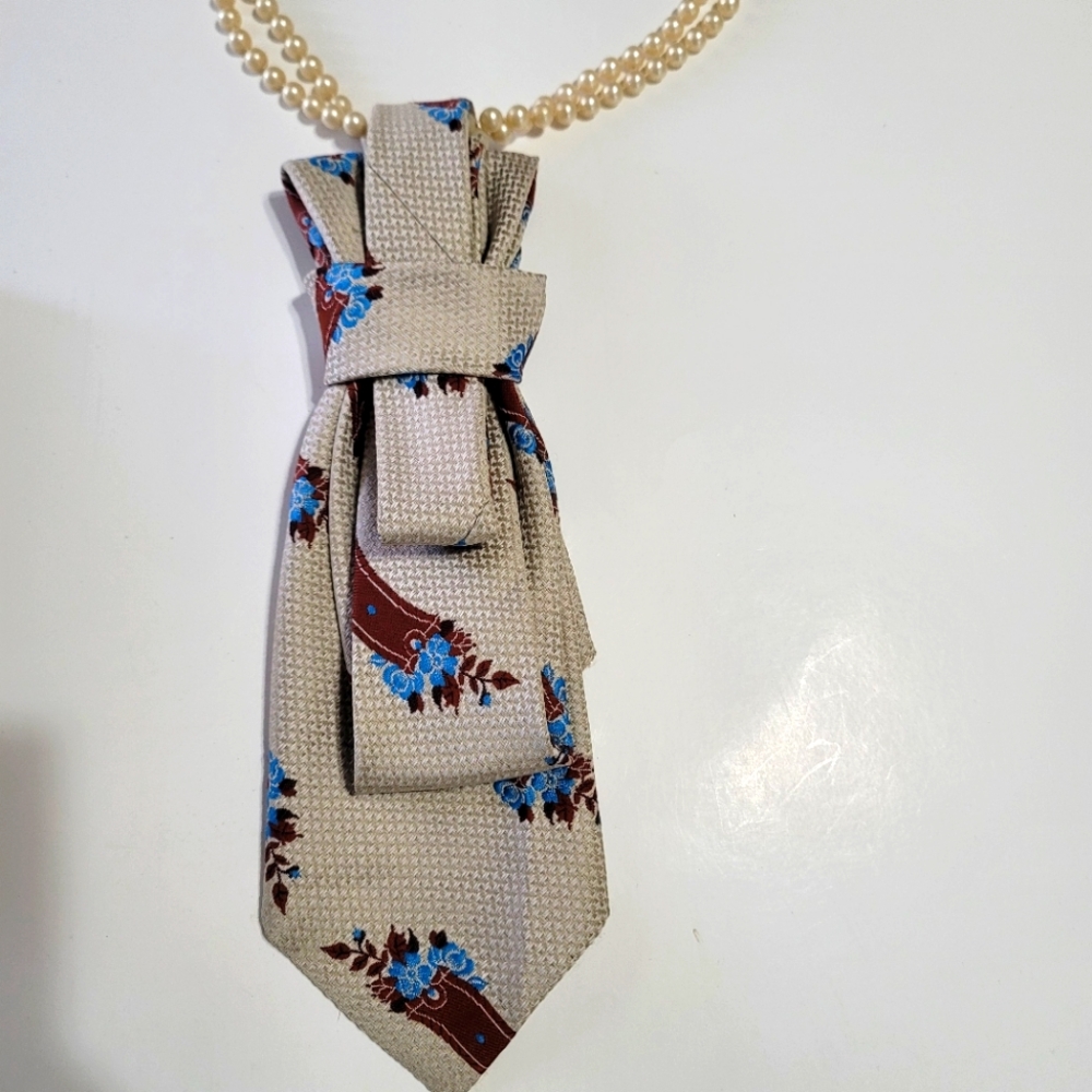 Vintage Beige Western Men's Tie Necklace Cowgirl Rodeo Stagecoach Rust Blue